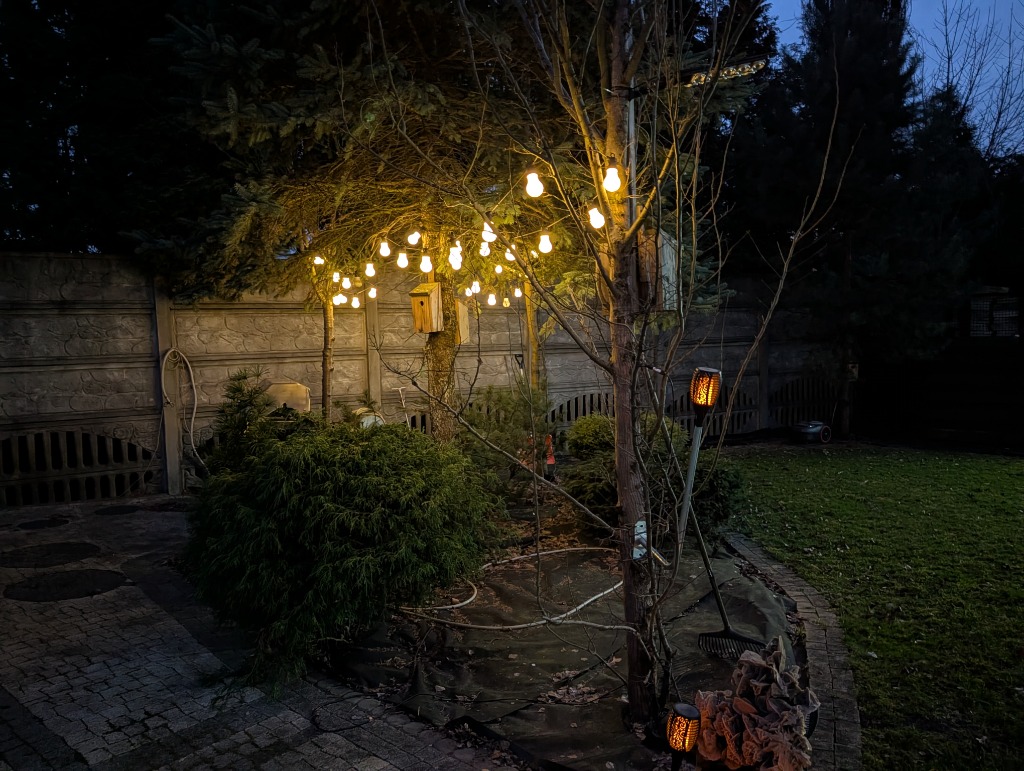 Dom z dużym ogrodem